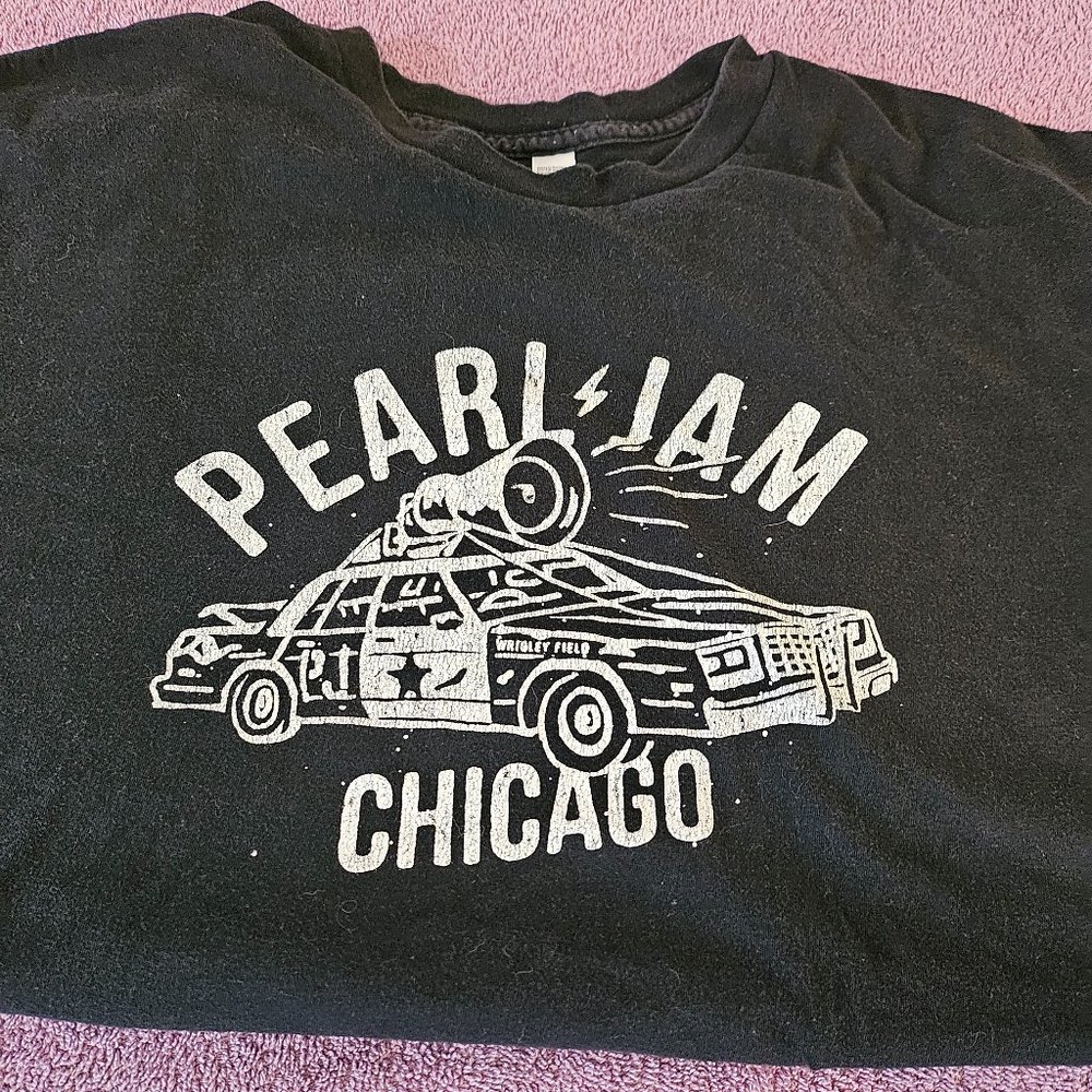 Pearl Jam concert  t-shirt